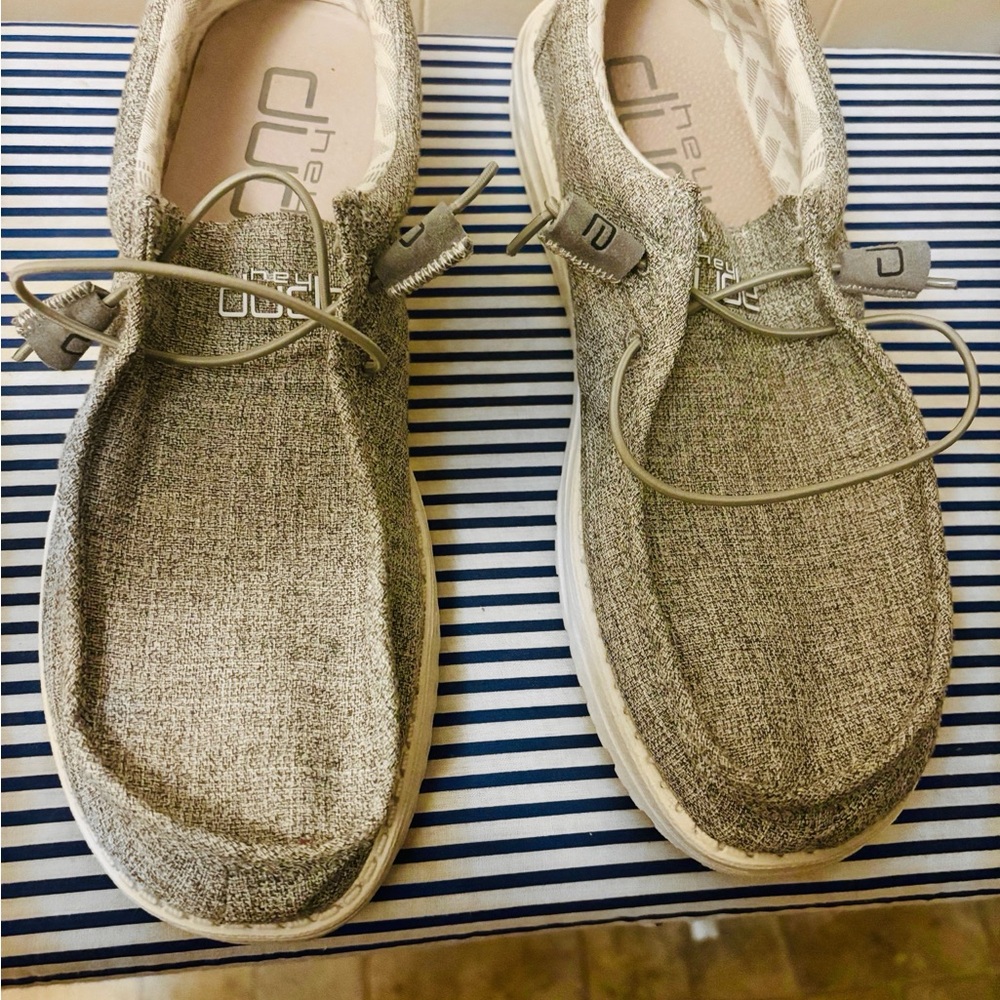 Hey Dude Men's Light Gray Loafers